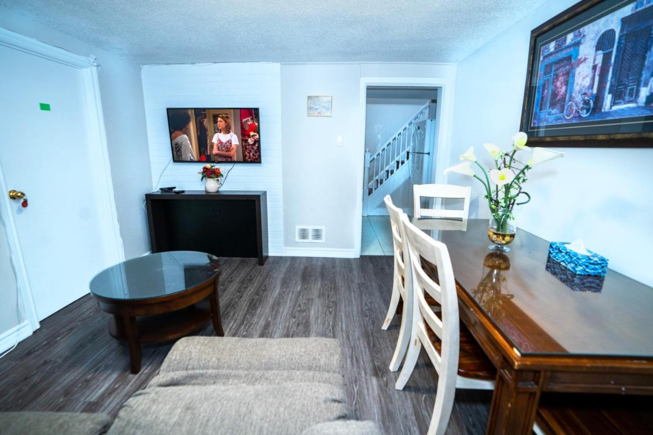 Cozy 3BR 2Bth Suite, A min to Hwy401, 404&DVP Toronto Zewnętrze zdjęcie